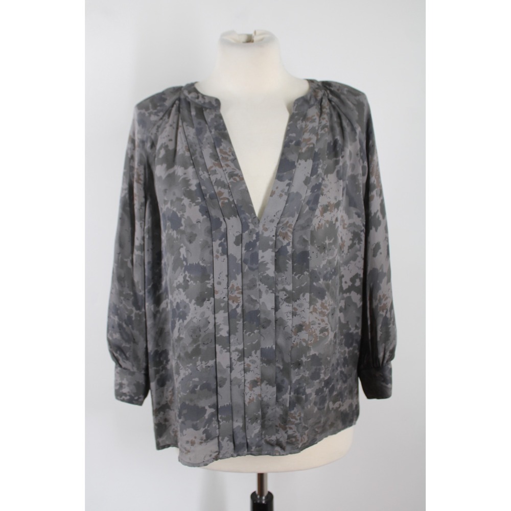 Joie M/L Gray Abstract Floral Silk V-Neck Pleated Blouse Q26-22055